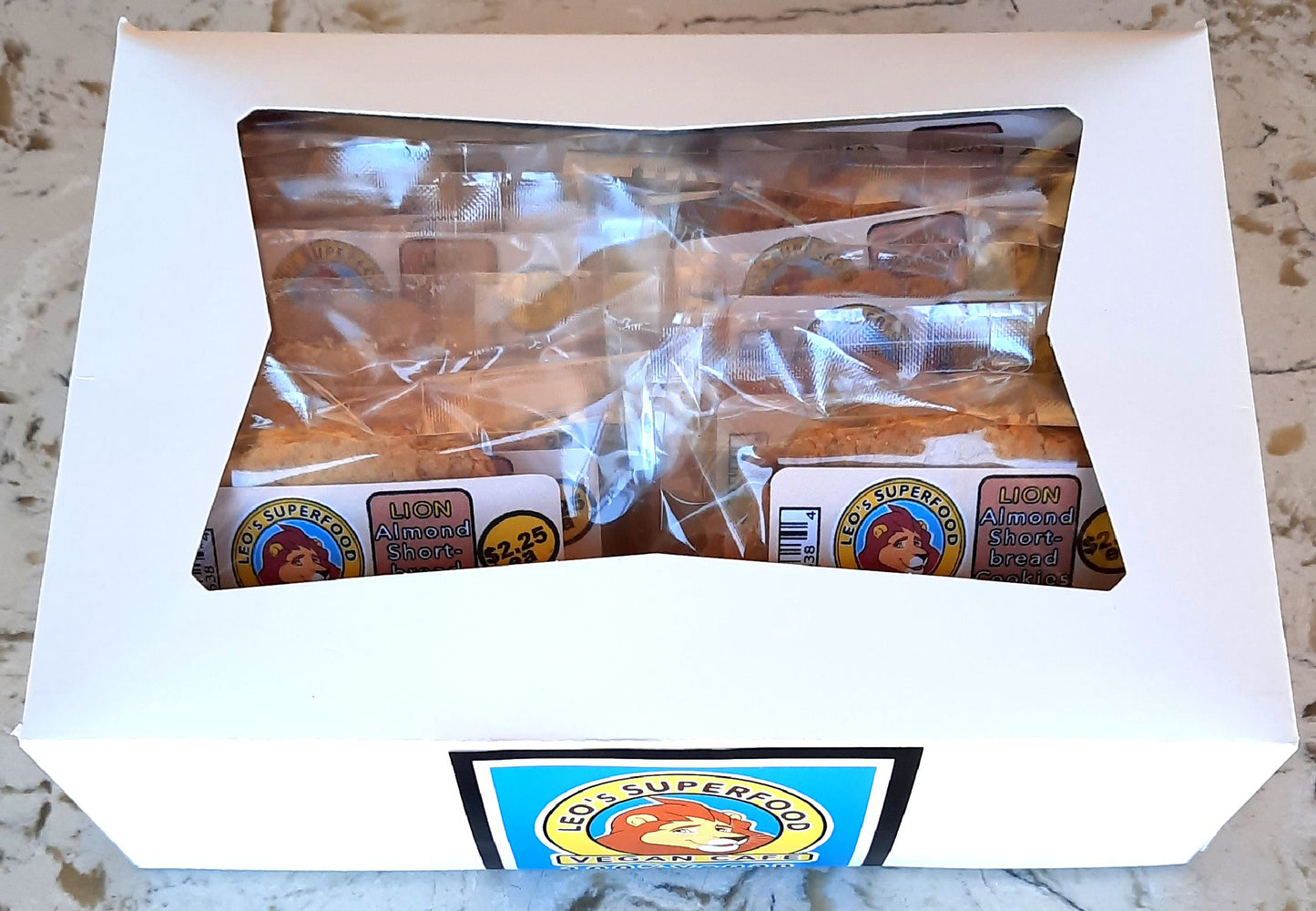 Box of 16 Lion Shaped Chocolate Chip Shortbread Cookies
